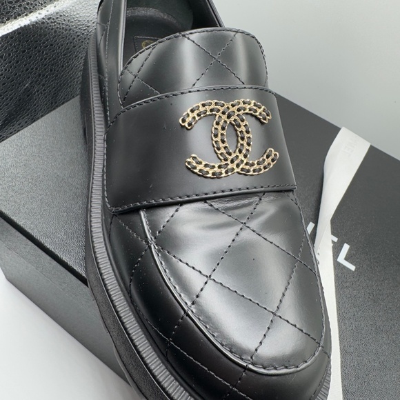 Chanel Chunky CC Slight Platform Lug Loafers - Picture 1 of 8